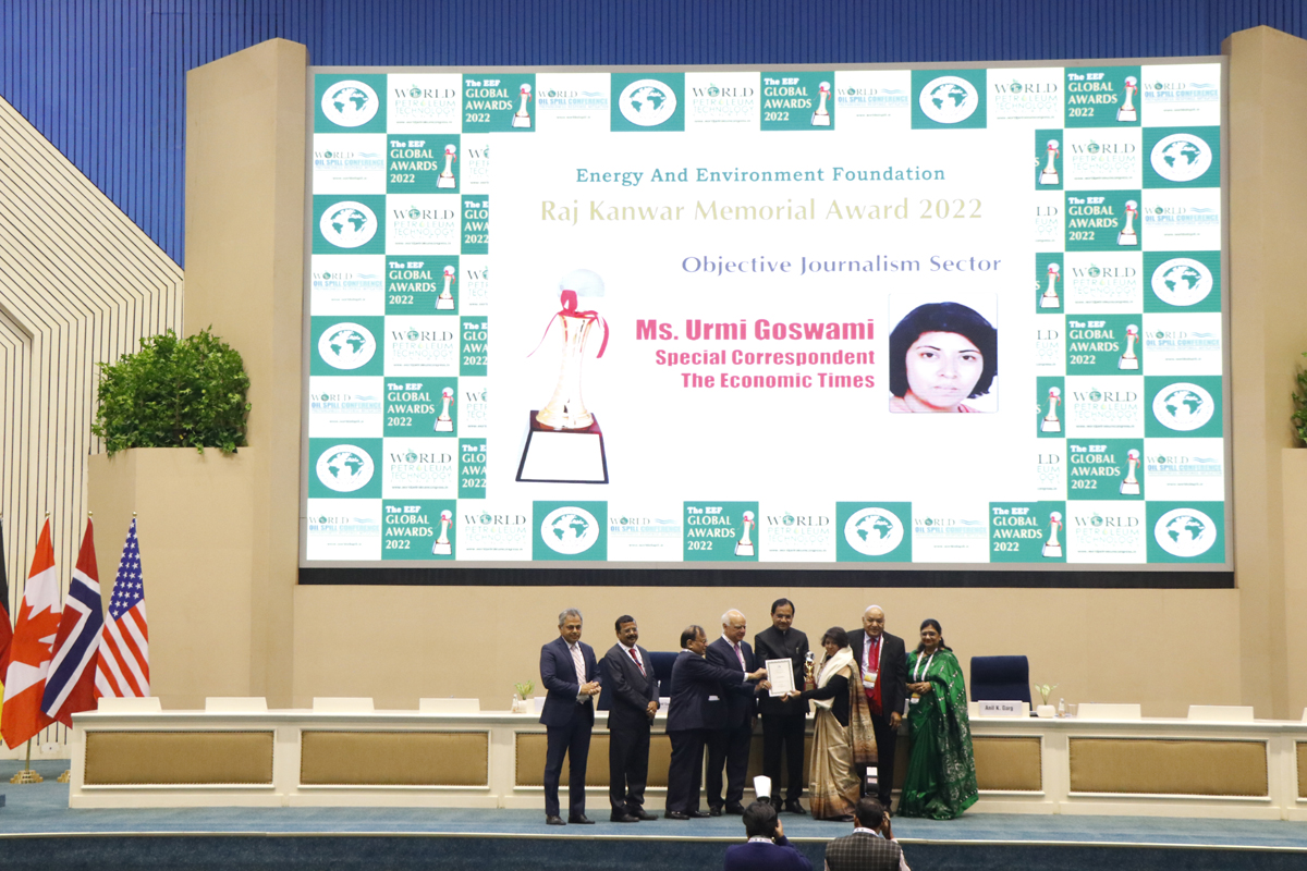 The Energy And Environment Foundation Raj Kanwar Memorial Award 2022 to Ms. Urmi Goswami for his Excellent Contribution in Objective Journalism